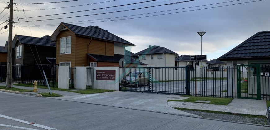 Se Arrienda Cómoda y Segura Casa Amoblada en Condominio Valle Volcanes