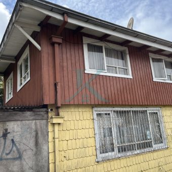 En venta amplia Casa en Calle A. Goecke, Puerto Montt.