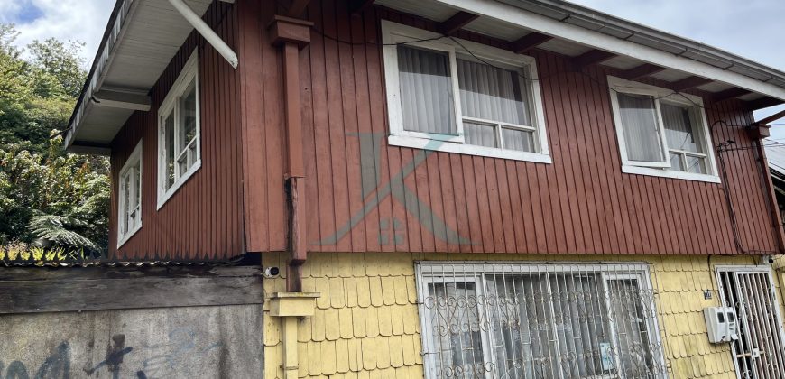 En venta amplia Casa en Calle A. Goecke, Puerto Montt.